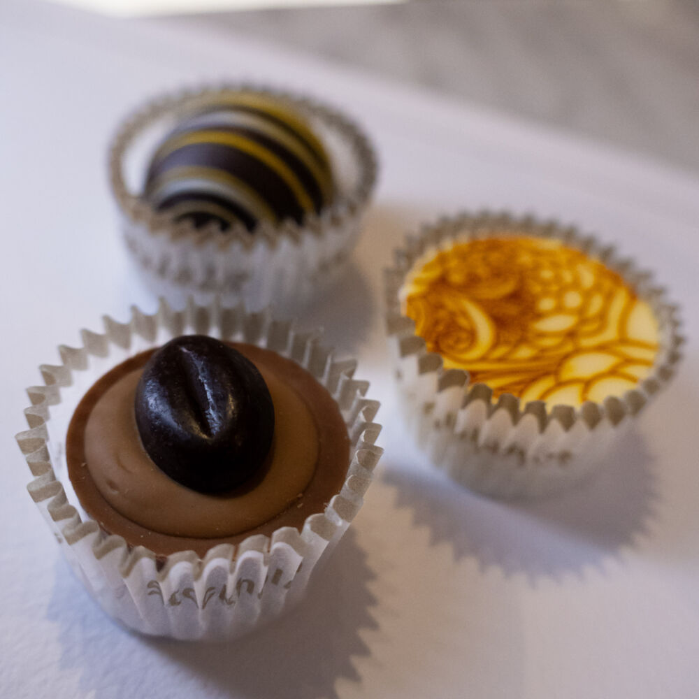 Chokladpraliner hos Pralinhuset serveras på YumWalks matvandring